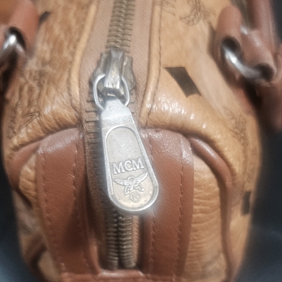 MCM MINI BOSTON BAG (Authentic) - Picture 4 of 8